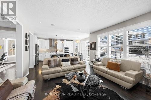 304 Eucalyptus Circle, Ottawa, ON - Indoor Photo Showing Living Room