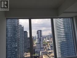 3707 - 125 BLUE JAYS WAY  Toronto, ON M5V 0N5