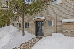 124 ESCARPMENT CRESCENT  Collingwood, ON L9Y 5B4
