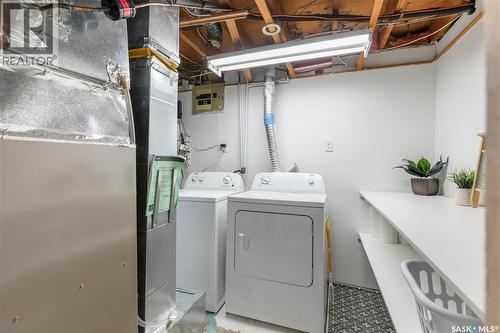 251 Hanley Crescent, Regina, SK - Indoor Photo Showing Laundry Room