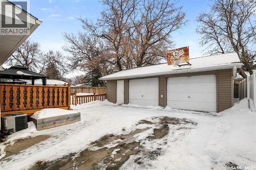 251 Hanley Crescent, Regina, SK - Outdoor With Exterior