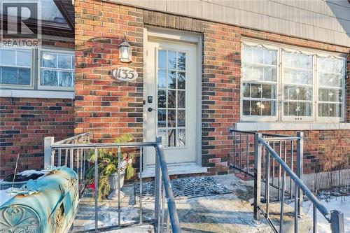 1135 Queens Boulevard, Kitchener, ON - Outdoor