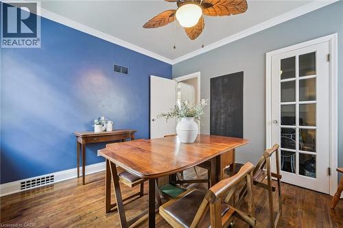 1135 Queens Boulevard, Kitchener, ON - Indoor Photo Showing Dining Room