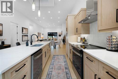 572 Lily Mac Boulevard, Windsor, ON - Indoor Photo Showing Kitchen With Upgraded Kitchen