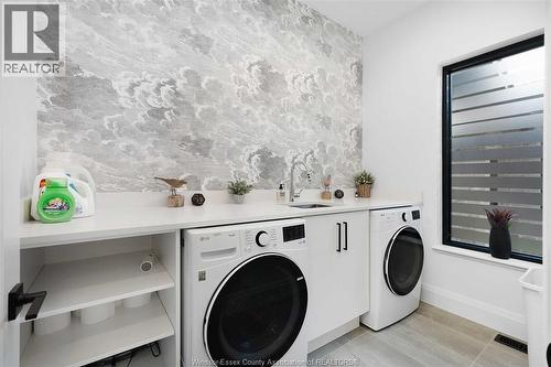 572 Lily Mac Boulevard, Windsor, ON - Indoor Photo Showing Laundry Room