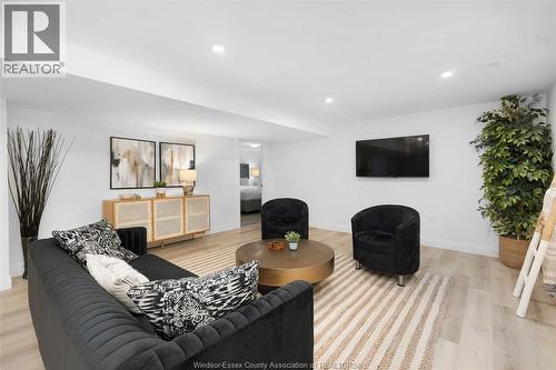 572 Lily Mac Boulevard, Windsor, ON - Indoor Photo Showing Other Room
