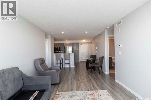 4311 108 Willis Crescent, Saskatoon, SK - Indoor Photo Showing Living Room