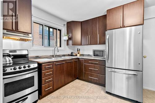 11 - 270 Beechwood Avenue, Ottawa, ON - Indoor Photo Showing Kitchen With Double Sink