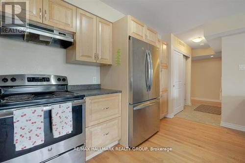 348 Stewart Street, Ottawa, ON - Indoor Photo Showing Kitchen