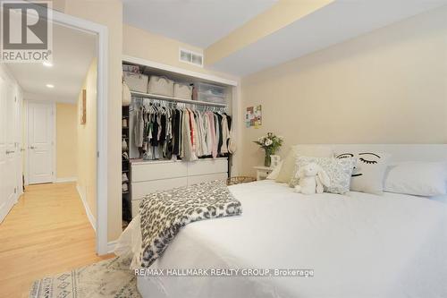 348 Stewart Street, Ottawa, ON - Indoor Photo Showing Bedroom