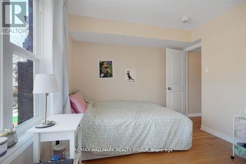 348 Stewart Street, Ottawa, ON - Indoor Photo Showing Bedroom