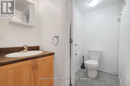 348 Stewart Street, Ottawa, ON - Indoor Photo Showing Bathroom