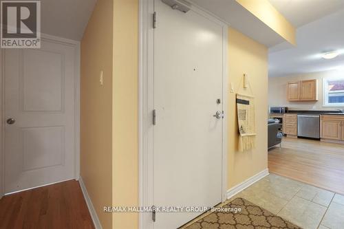 348 Stewart Street, Ottawa, ON - Indoor
