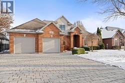 227 CLUBVIEW DRIVE  Amherstburg, ON N9V 3Z3