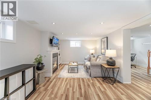 75 Emerald Crescent, Toronto, ON - Indoor