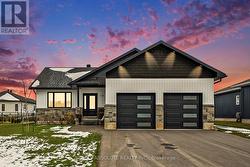 18 MORRISON DRIVE  Whitewater Region, ON K0J 1K0