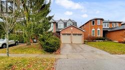 719 SHANAHAN BOULEVARD  Newmarket, ON L3X 1P8