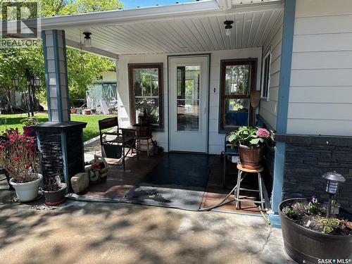 441 2Nd Avenue, Benson Rm No. 35, SK - Outdoor With Deck Patio Veranda With Exterior
