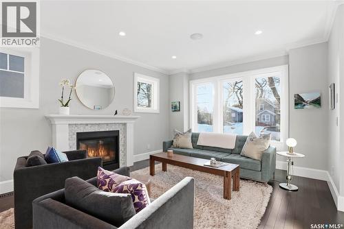 511 Lansdowne Avenue, Saskatoon, SK - Indoor Photo Showing Living Room With Fireplace