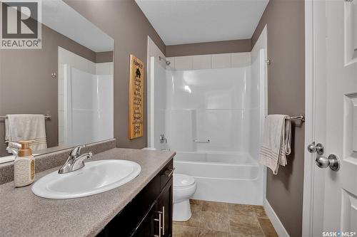 13 600 Maple Crescent, Warman, SK - Indoor Photo Showing Bathroom