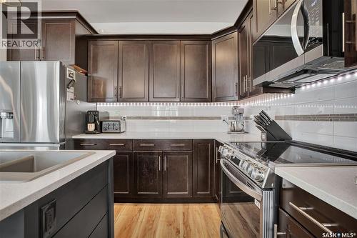 13 600 Maple Crescent, Warman, SK - Indoor Photo Showing Kitchen