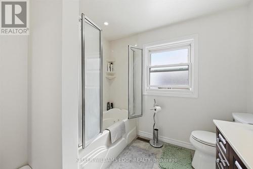 2478 Malcolm Crescent, Burlington, ON - Indoor Photo Showing Bathroom
