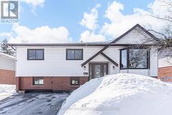 18 MORGANDALE CRESCENT E  Orangeville, ON L9W 3C7