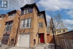 48 MICHENER COURT  Toronto, ON M6J 3R6