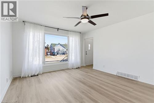 216 Walter Avenue S, Hamilton, ON - Indoor Photo Showing Other Room