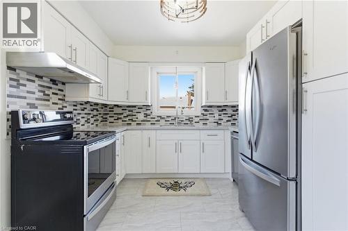 216 Walter Avenue S, Hamilton, ON - Indoor Photo Showing Kitchen With Upgraded Kitchen