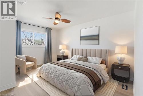 216 Walter Avenue S, Hamilton, ON - Indoor Photo Showing Bedroom