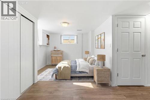 216 Walter Avenue S, Hamilton, ON - Indoor Photo Showing Bedroom