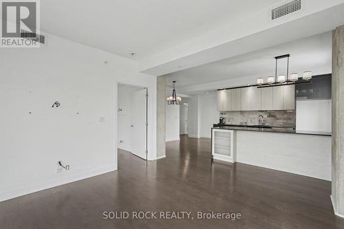 1606 - 20 Daly Avenue, Ottawa, ON - Indoor Photo Showing Kitchen