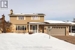 279 HOYLAKE CRESCENT  Ottawa, ON K1E 1M1