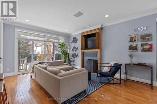 56 Wellington Street S, Goderich (Goderich (Town)), ON - Indoor Photo Showing Living Room