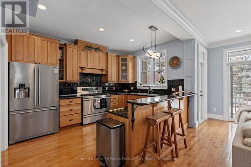 56 Wellington Street S, Goderich (Goderich (Town)), ON - Indoor Photo Showing Kitchen