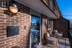 249 BEECH AVENUE  Toronto, ON M4E 3J1