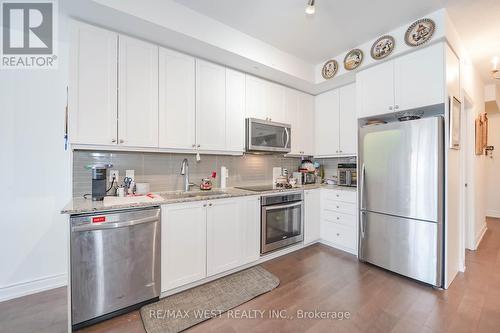 201A - 9608 Yonge Street, Richmond Hill, ON - Indoor Photo Showing Kitchen