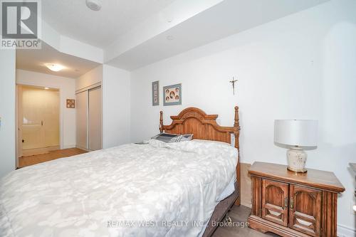 201A - 9608 Yonge Street, Richmond Hill, ON - Indoor Photo Showing Bedroom