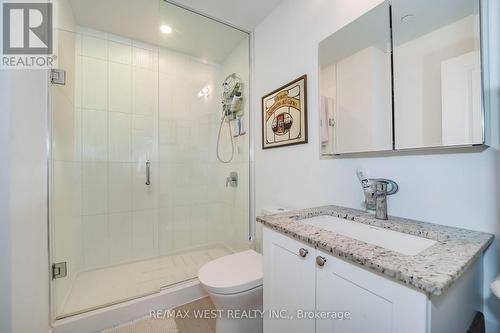 201A - 9608 Yonge Street, Richmond Hill, ON - Indoor Photo Showing Bathroom