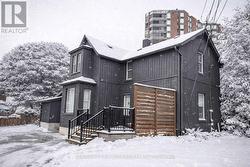 253 DUNLOP STREET E  Barrie, ON L4M 1B6