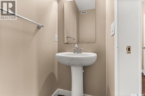 4733 Green View Crescent E, Regina, SK - Indoor Photo Showing Bathroom