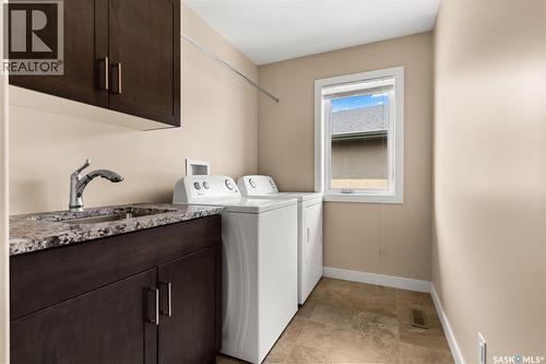 4733 Green View Crescent E, Regina, SK - Indoor Photo Showing Laundry Room