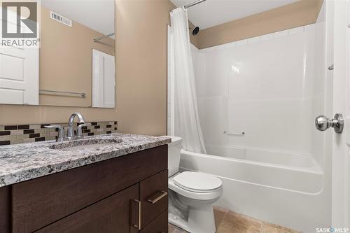 4733 Green View Crescent E, Regina, SK - Indoor Photo Showing Bathroom