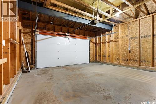 4733 Green View Crescent E, Regina, SK - Indoor Photo Showing Garage