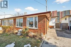 33 GLEN VISTA Drive  Hamilton, ON L8K 5V5