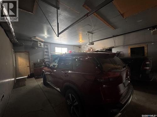 101 Doepker Avenue, Annaheim, SK - Indoor Photo Showing Garage