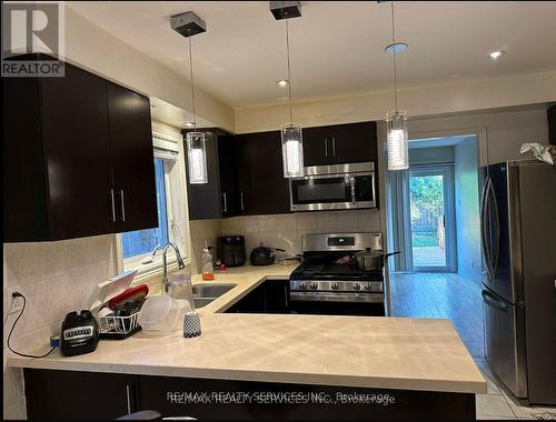 132 Cherrytree Drive, Brampton, ON - Indoor Photo Showing Kitchen With Upgraded Kitchen