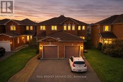3811 CEDAR HEDGE RISE  Mississauga, ON L5N 6W5