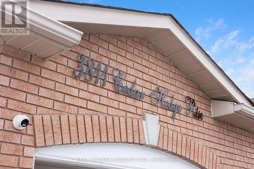 3811 Cedar Hedge Rise, Mississauga, ON -  With Exterior